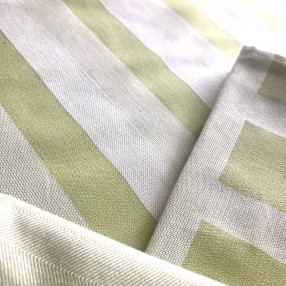 nappe Blanquette vert olive ici avec serviette Raviole vert olive - fabriqué et tissé en France pur coton