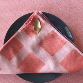 mandarine TISSE ET FABRIQUE EN FRANCE ici avec nappe poule au pot chevron mandarine