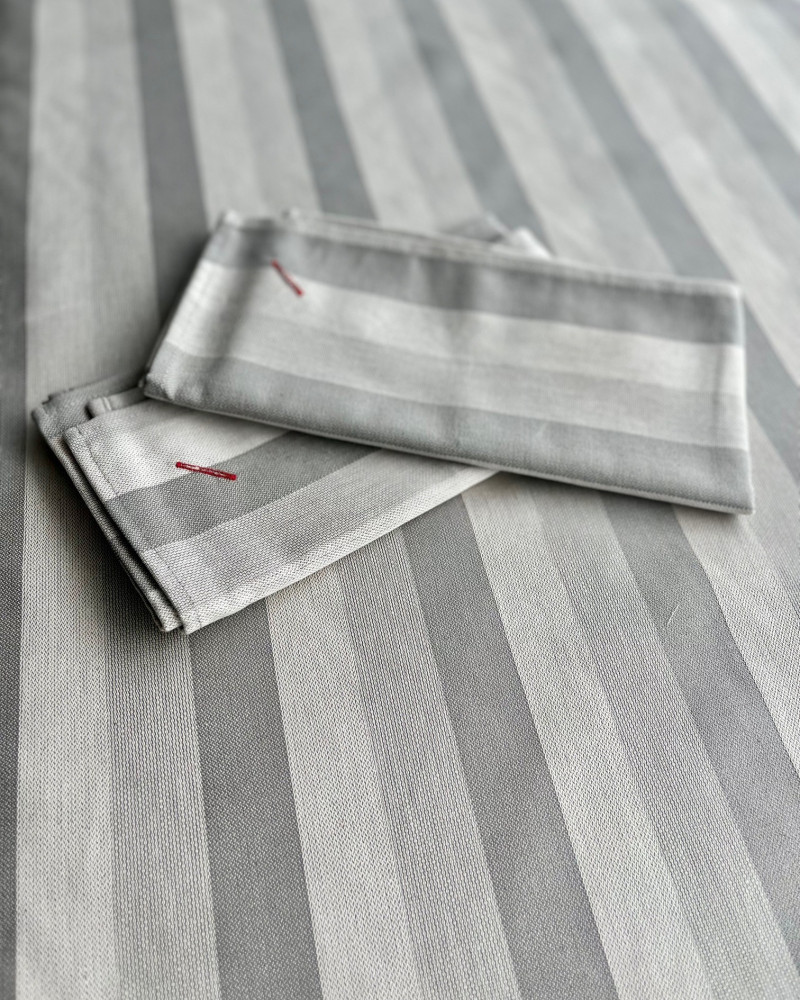 Blanquette gris perle - ici avec serviette assortie - 100% coton -made en France