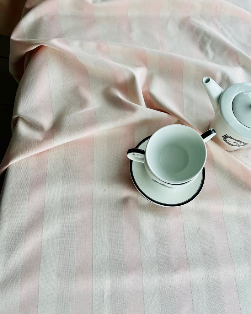 nappe Blanquette rose poudre - tissé et fabriqué en France nappe Blanquette rose poudre - tissé et fabriqué en France