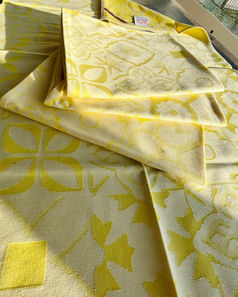 torchon motif Carreau Ciment coloris citron - jacquard tissé et confectionné en France - 100 % coton