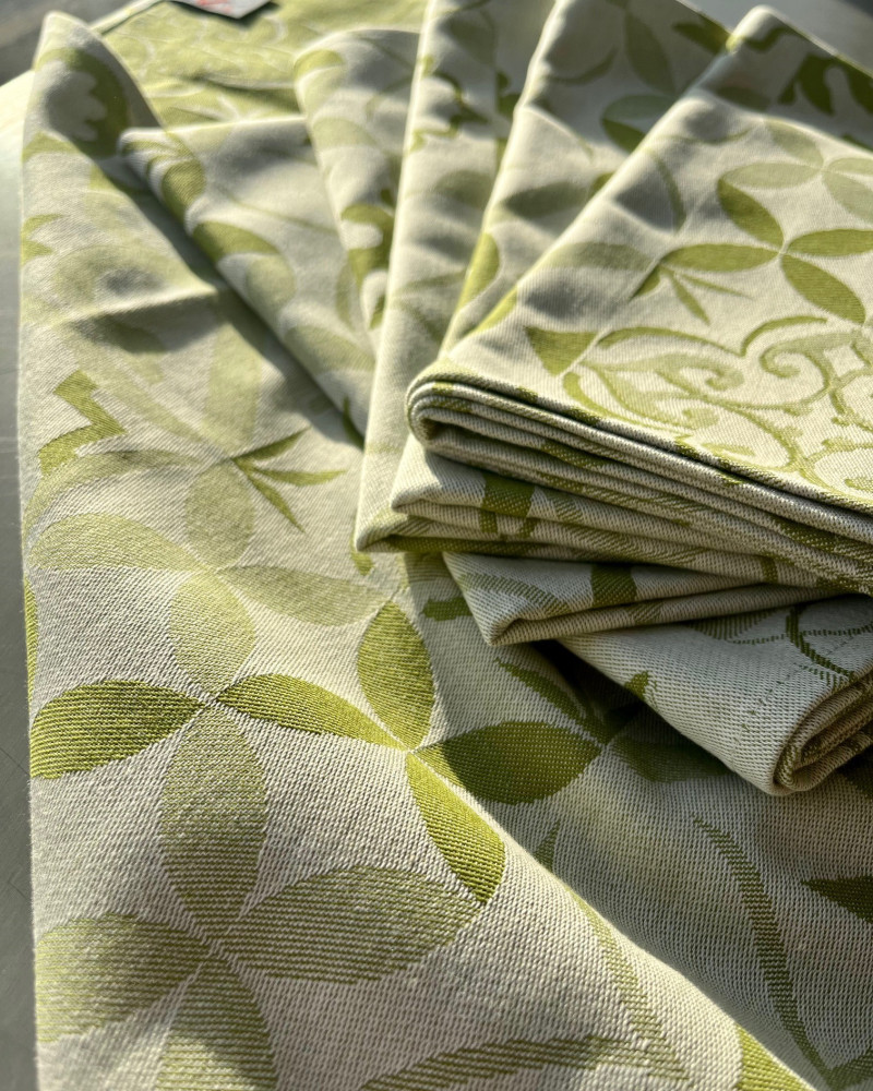 torchon motif Carreau Ciment coloris vert olive - jacquard tissé et confectionné en France - 100 % coton