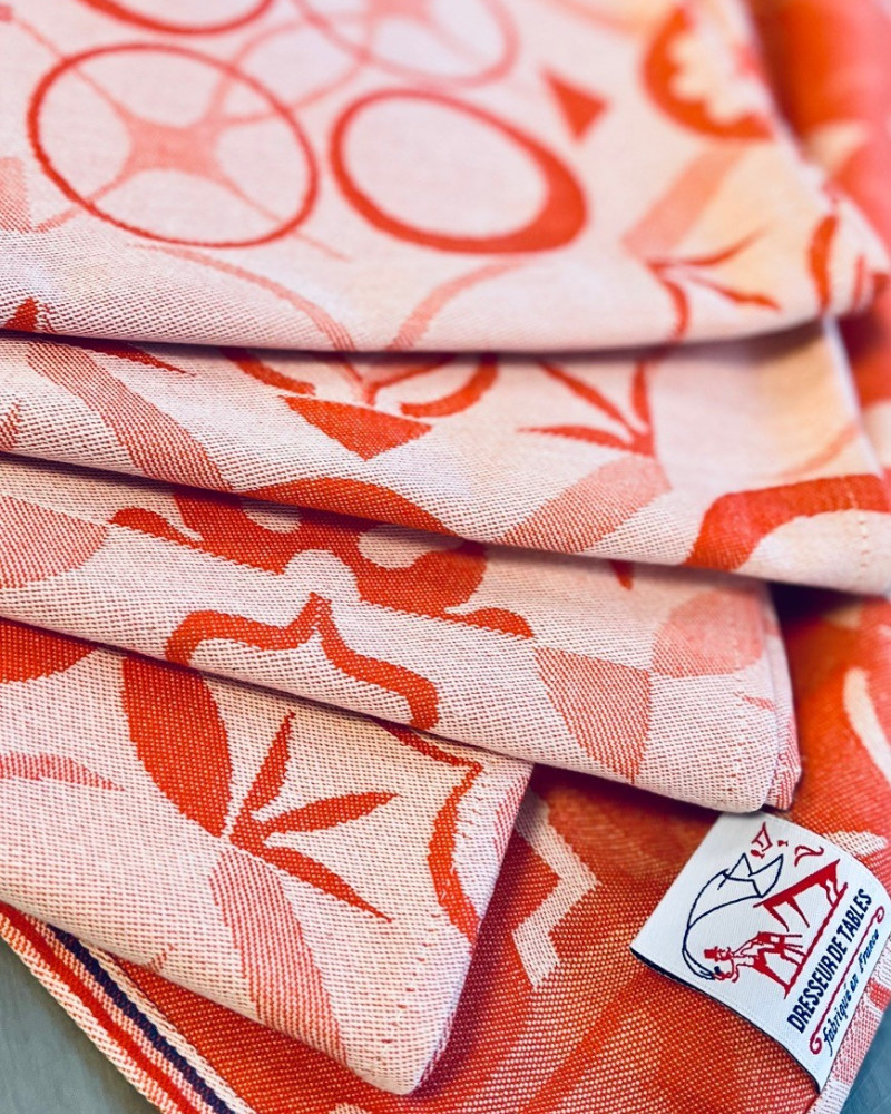 torchon motif Carreau Ciment coloris mandarine - jacquard tissé et confectionné en France - 100 % coton