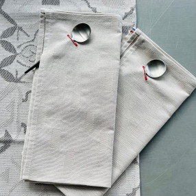 serviette Mille-feuilles beige - ici sur nappe carreau ciment gris et beige - coton pur