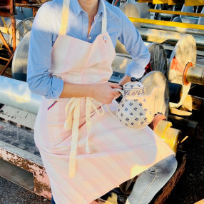 tablier Blanquette rose poudré, tissé et fabriqué en France