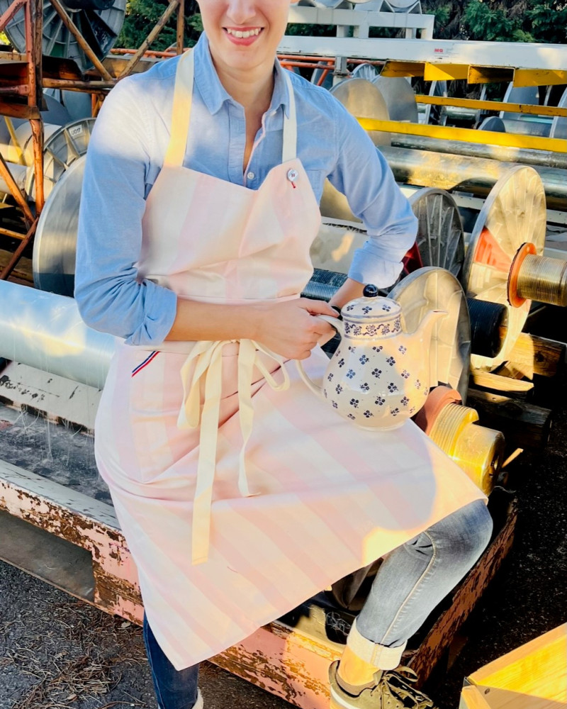 tablier Blanquette rose poudré, tissé et fabriqué en France