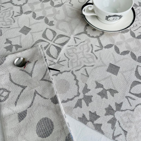 Ciment gris beige ici avec serviette assortie - tissé et fabriqué en France