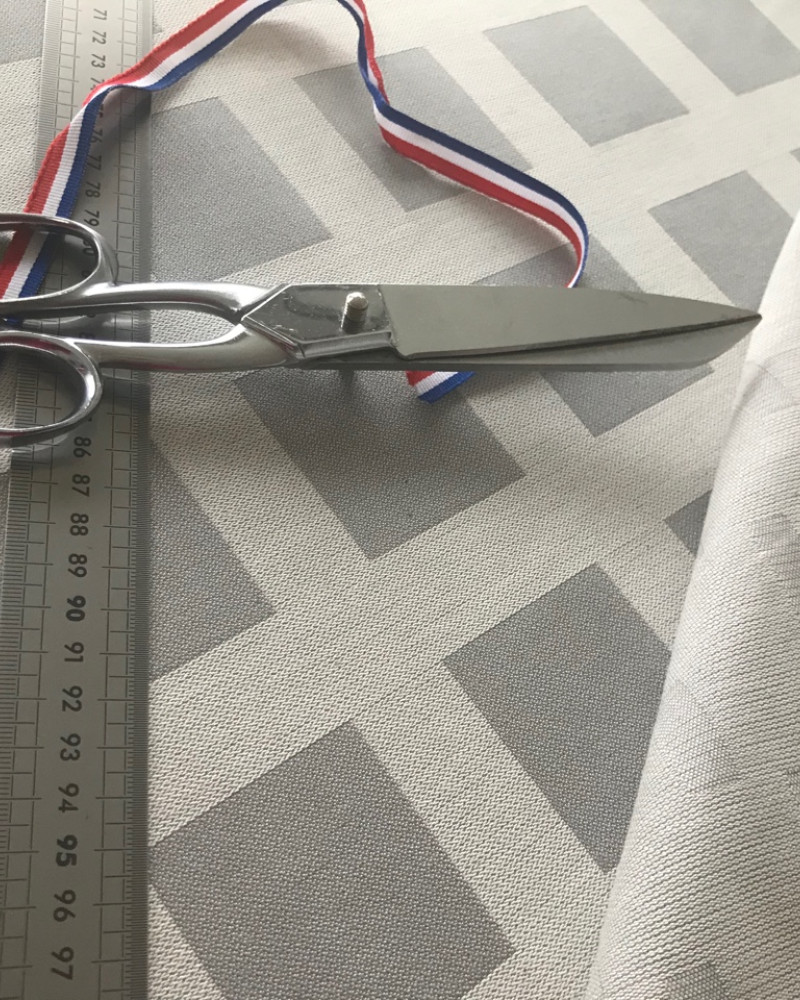 chemin de table GRIS PERLE raviole - fabriqué et tissé en France pur coton chemin de table GRIS PERLE raviole - fabriqué et tissé en France pur coton