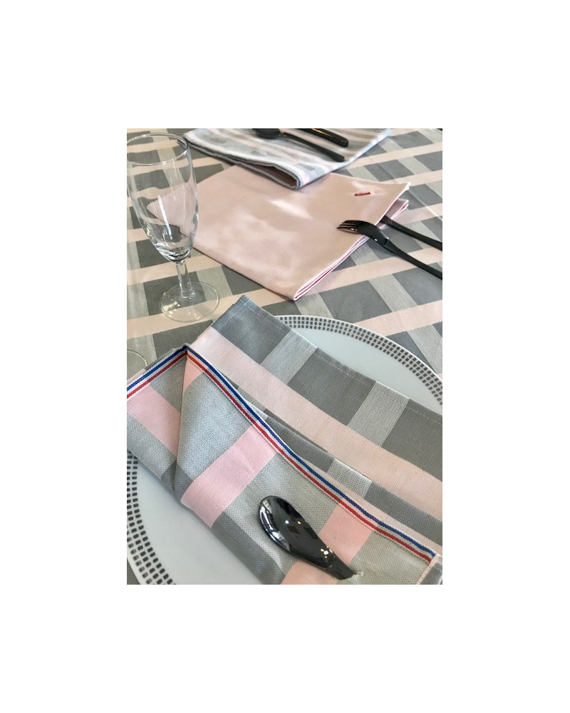 motif raviole Gris Perle & Rose 100% coton ici avec serviettes raviole assortie - mille feuilles rose et feuilleté motif raviole Gris Perle & Rose 100% coton ici avec serviettes raviole assortie - mille feuilles rose et feuilleté
