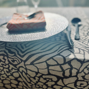 Chemin de table noir  SAVANE - jacquard -100 % coton
