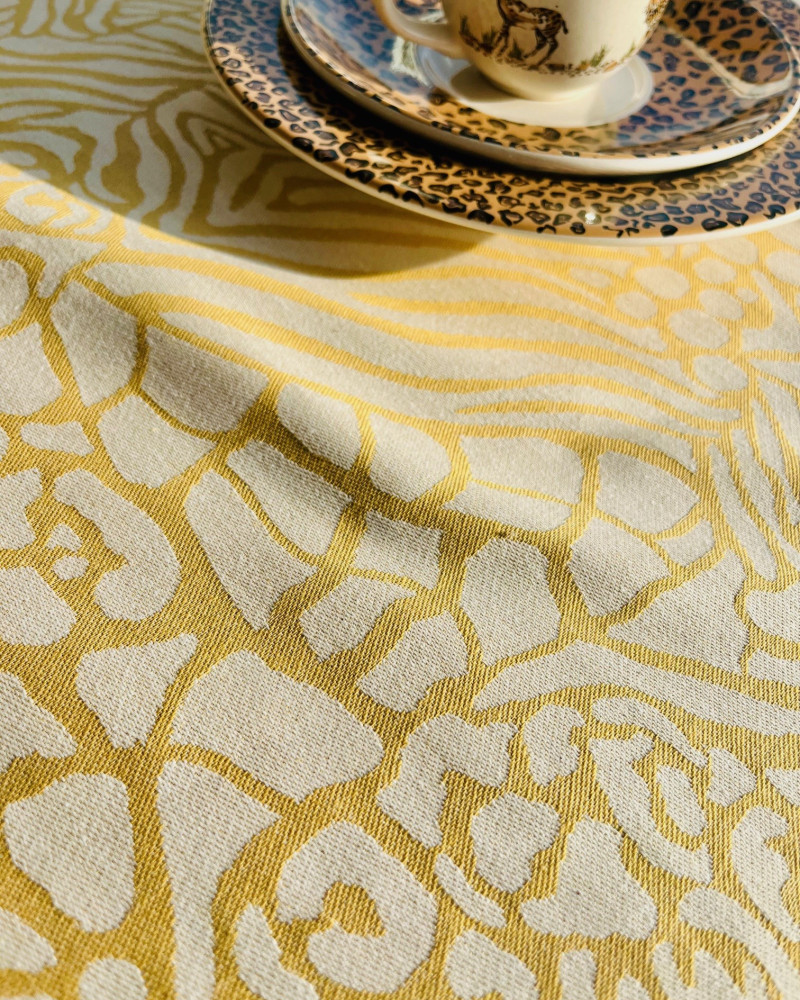 Chemin de table doré  SAVANE - jacquard -100 % coton