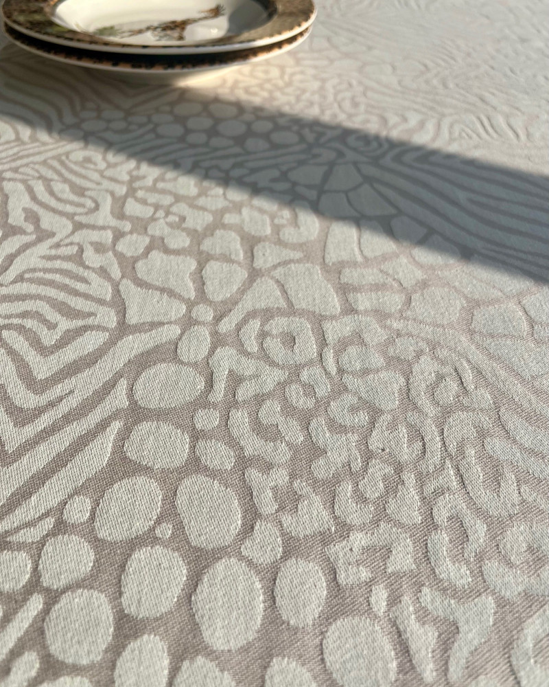 Chemin de table beige SAVANE - jacquard -100 % coton Chemin de table beige SAVANE - jacquard -100 % coton